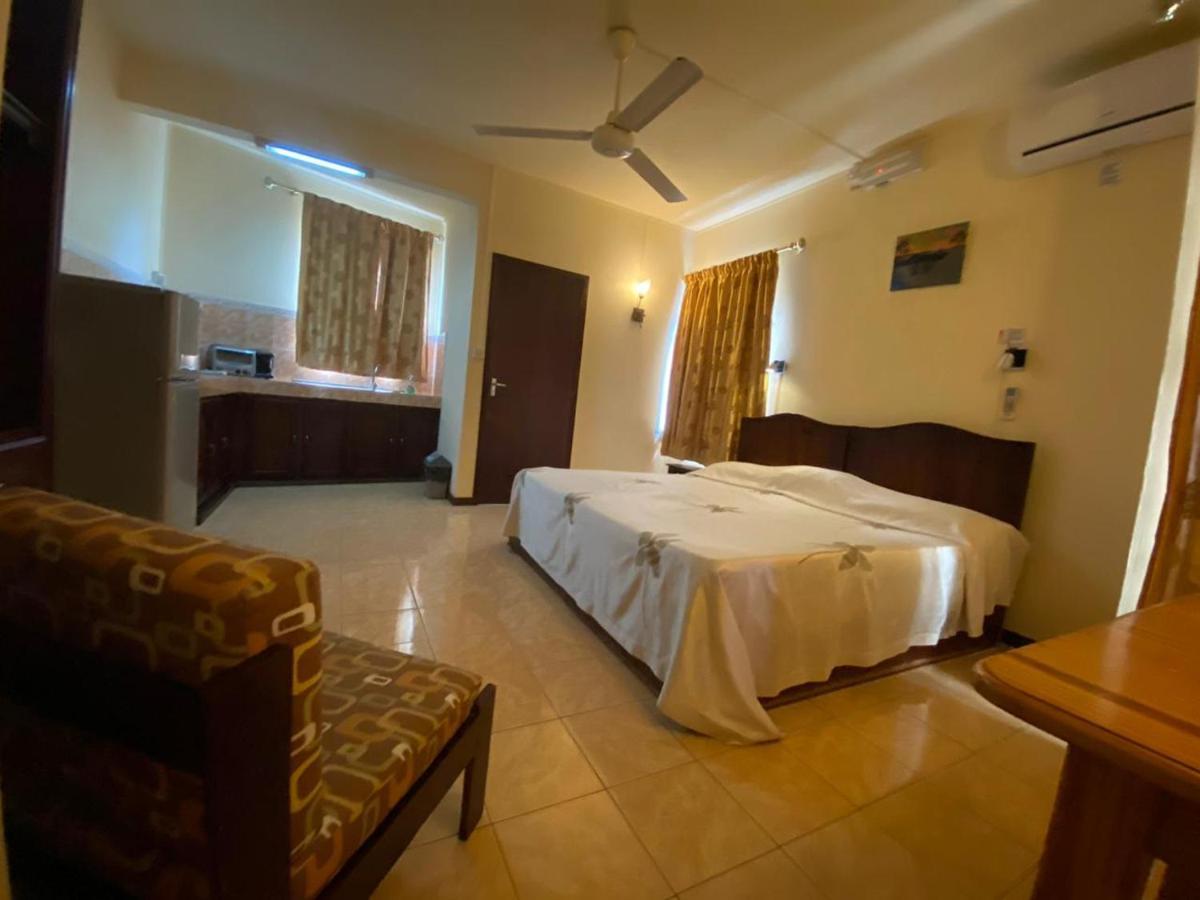 Monalysa Holidays Grand Baie Extérieur photo